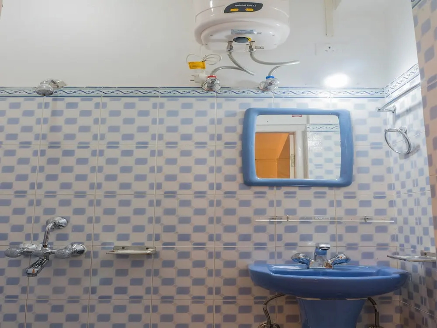 OYO 11853 Pumpkin Rooms Dhankheti