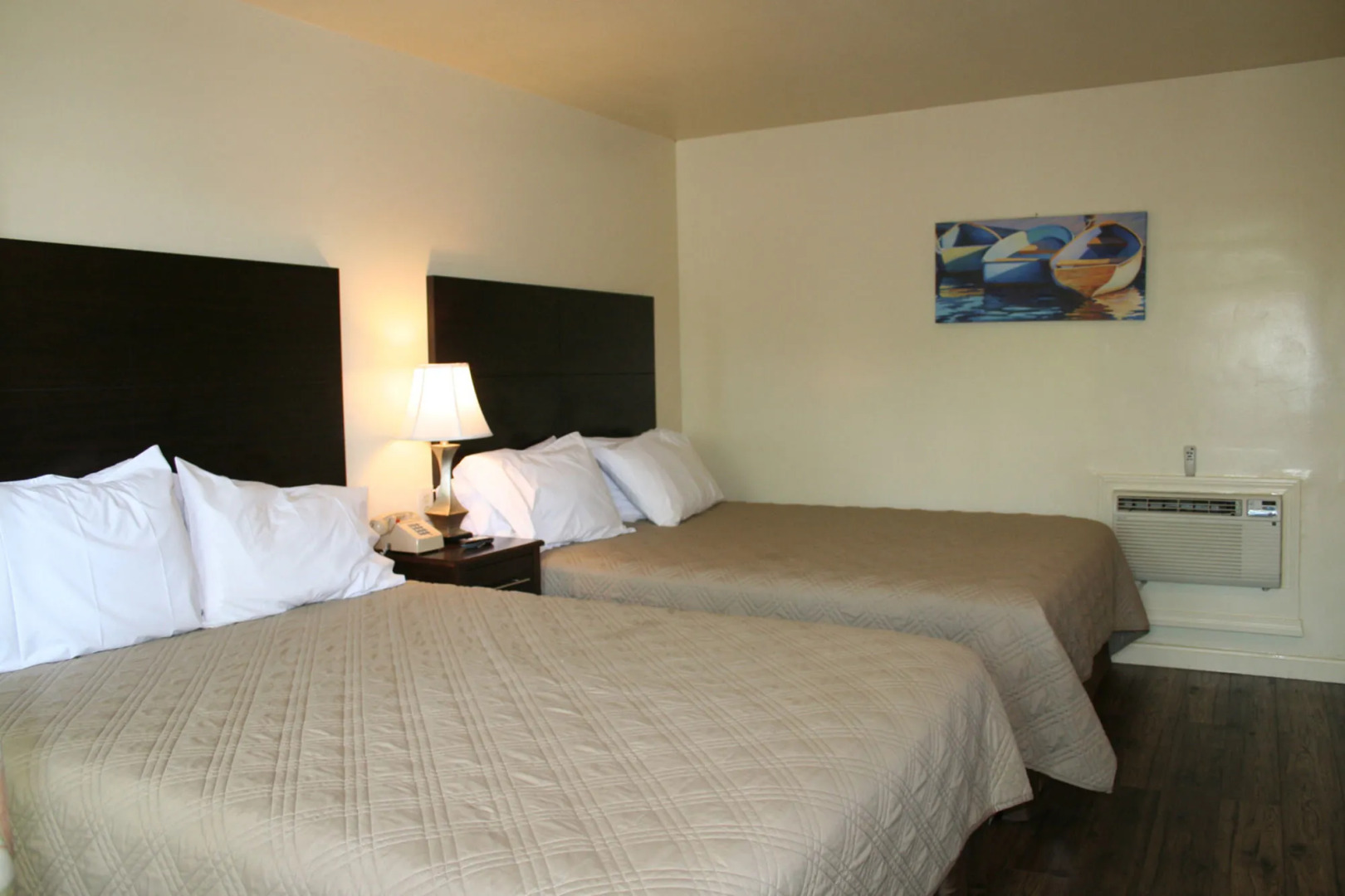 Blue Spruce Motel & Townhouses