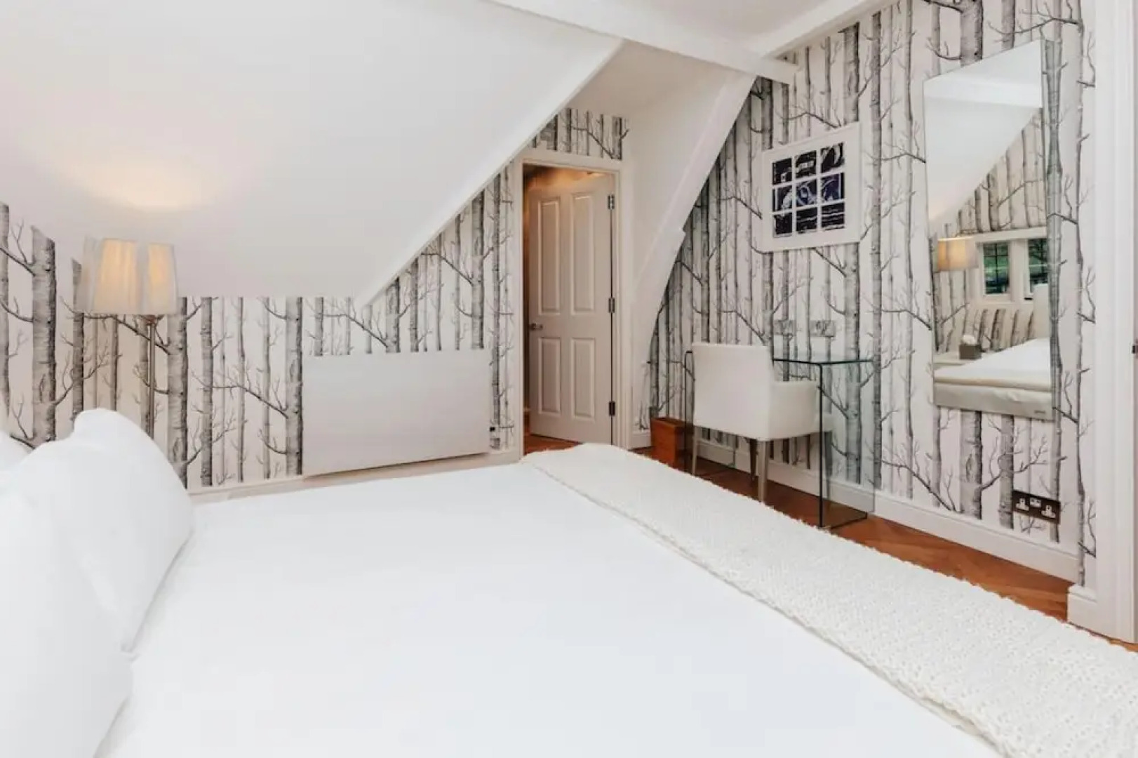 Wisteria House - Sleeps 11