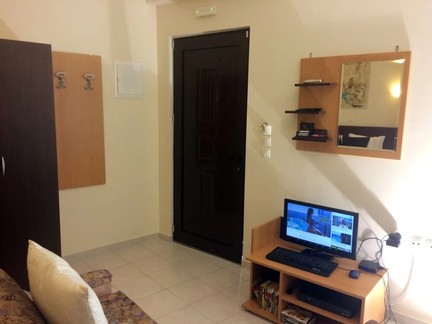 Posto Studios - Adults Only