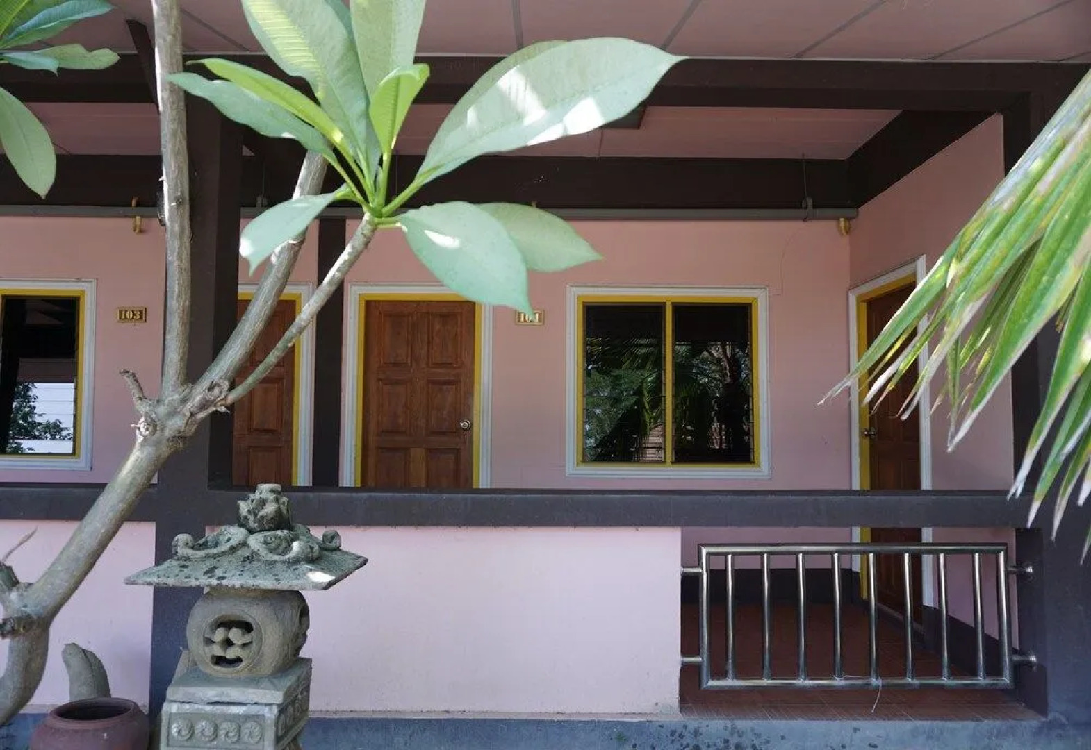 Ban Poh Garden House