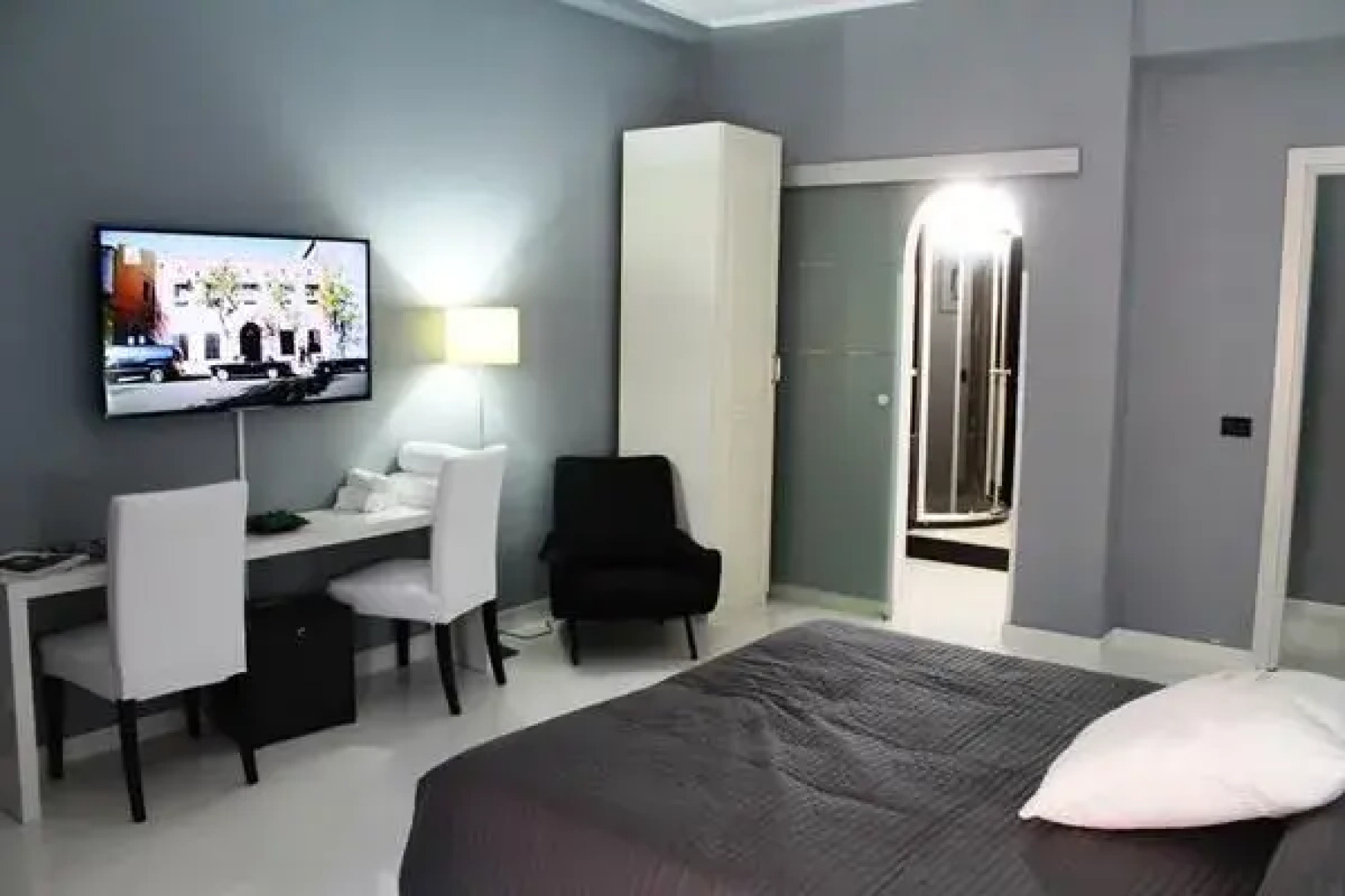 Gardenia Luxury Room