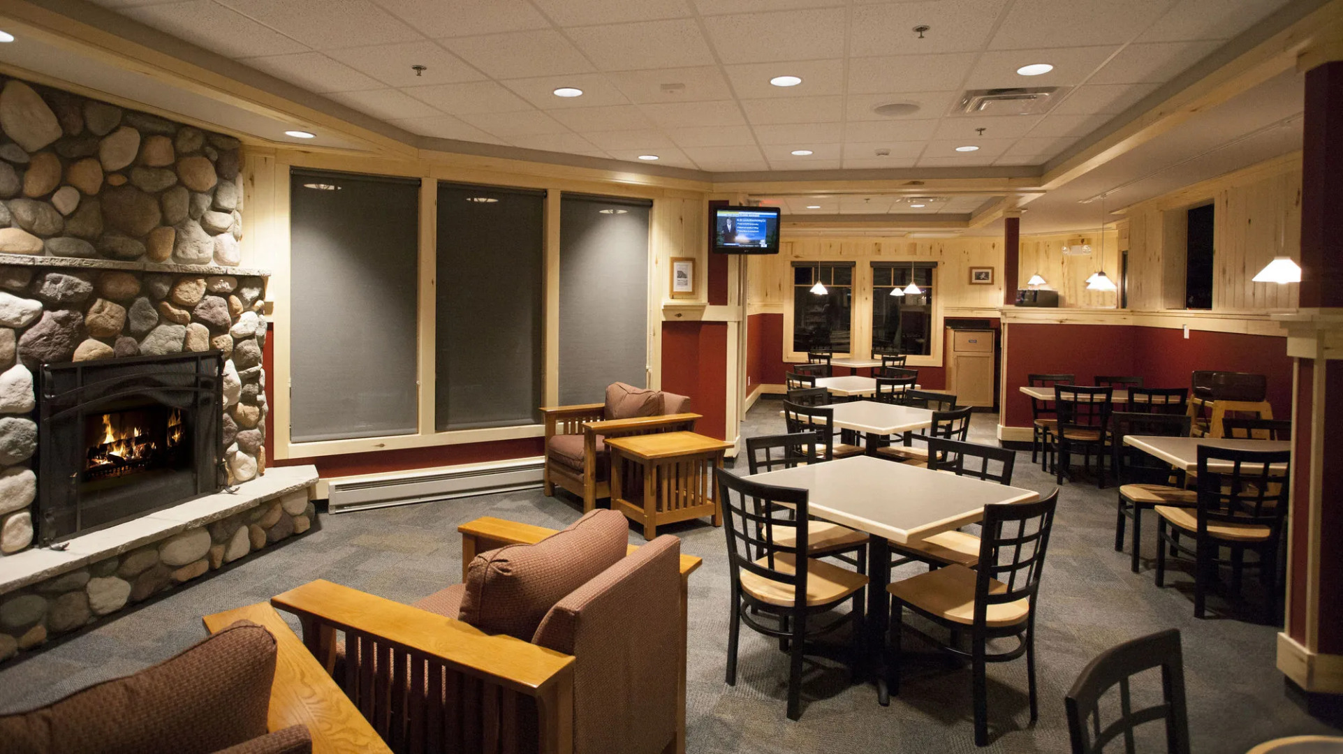 Park Point Marina Inn