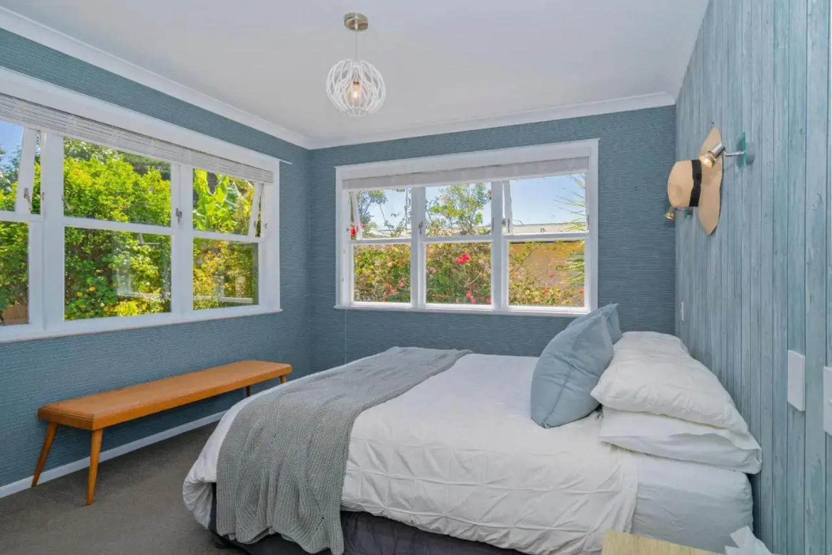 Black House Lookout - Kuaotunu Holiday Home