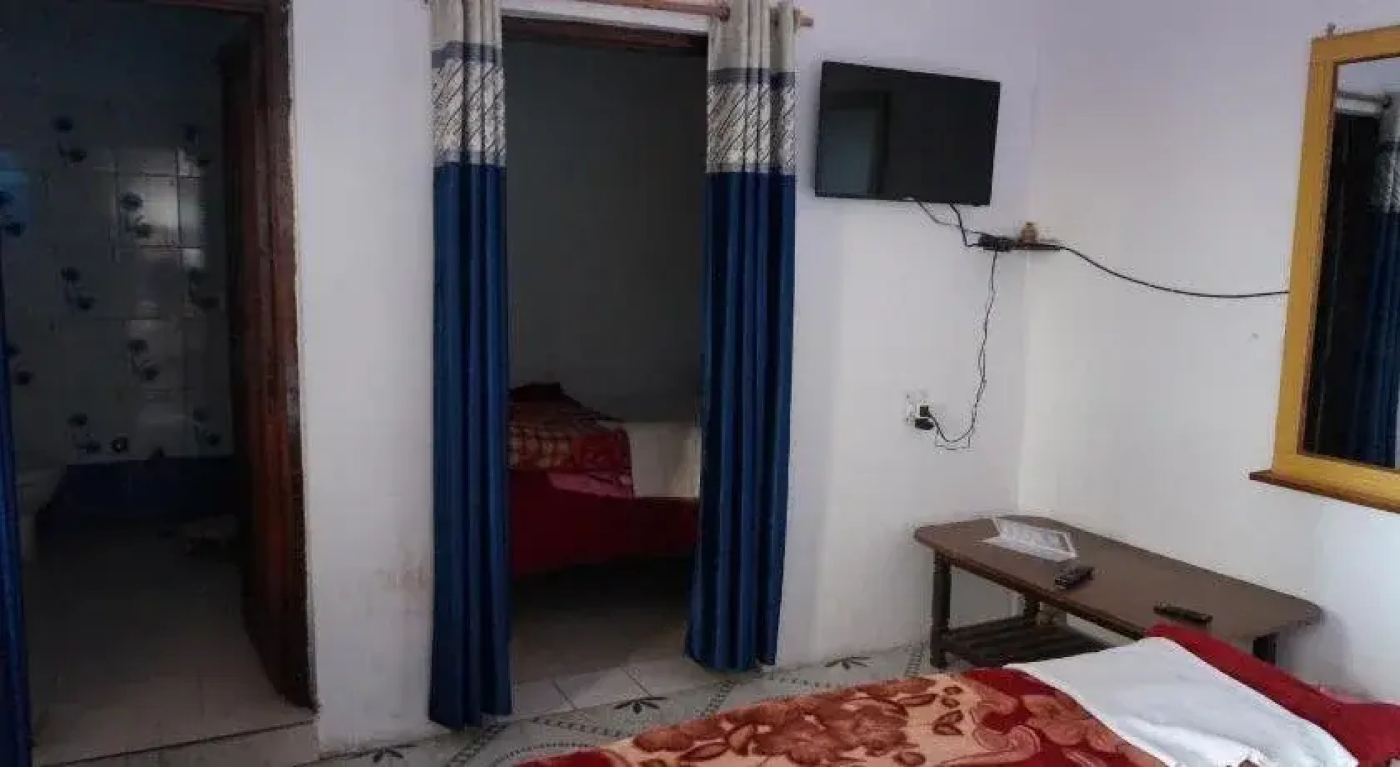 Jadli Hotel & Restaurant