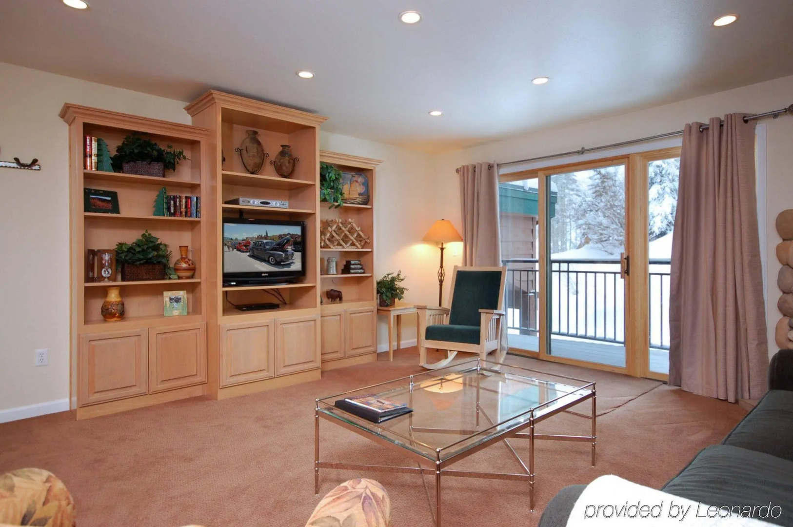 Scandinavian Lodge and Condominiums