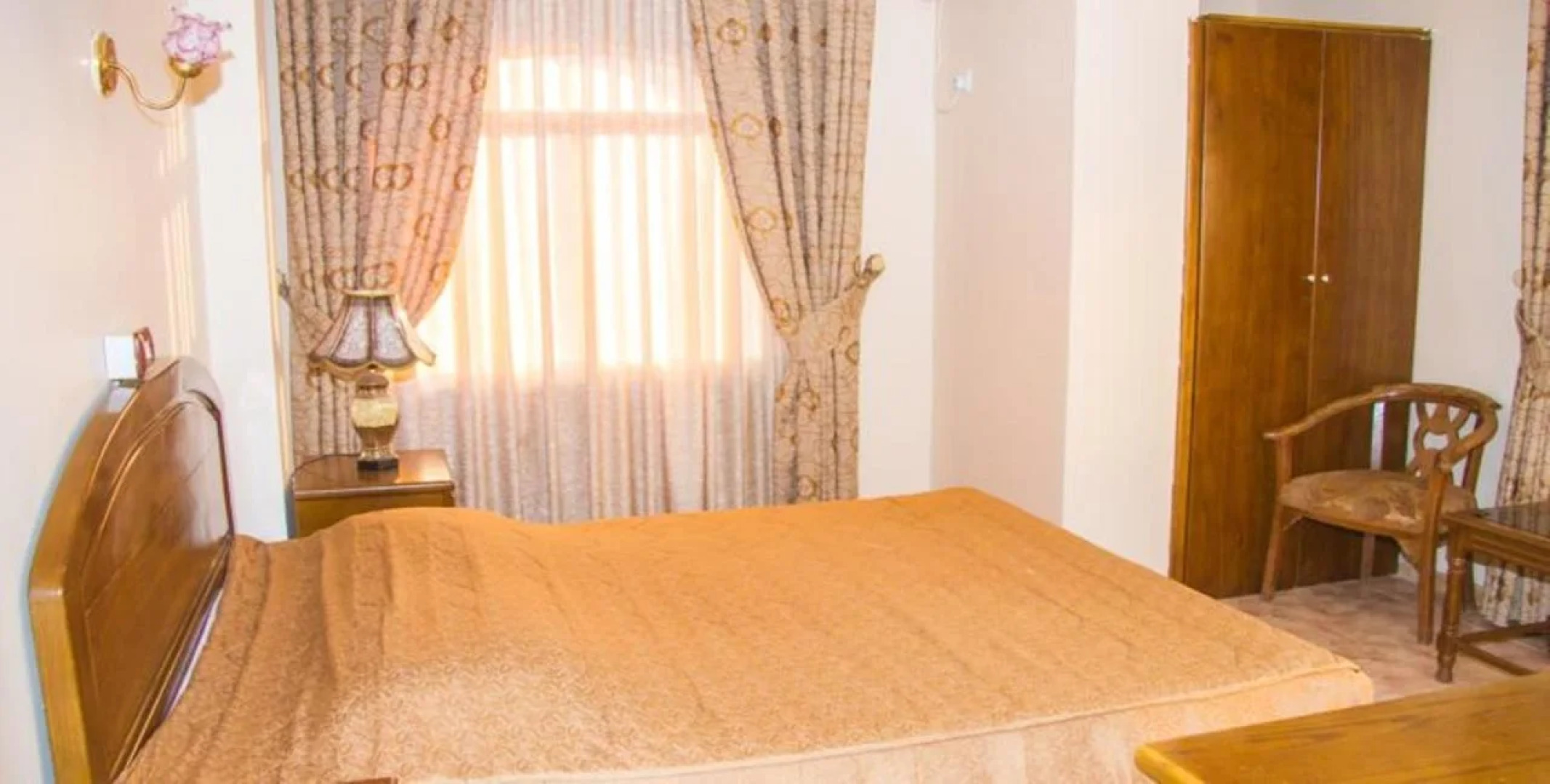 Al Anbat Midtown Hotel