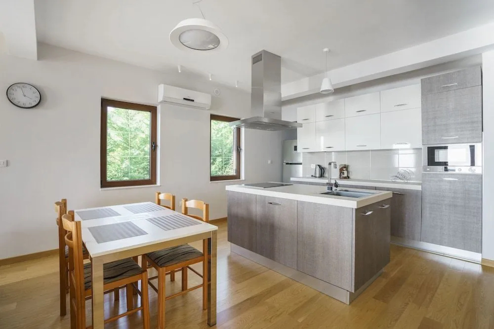 Sunbreeze Delux Vilas