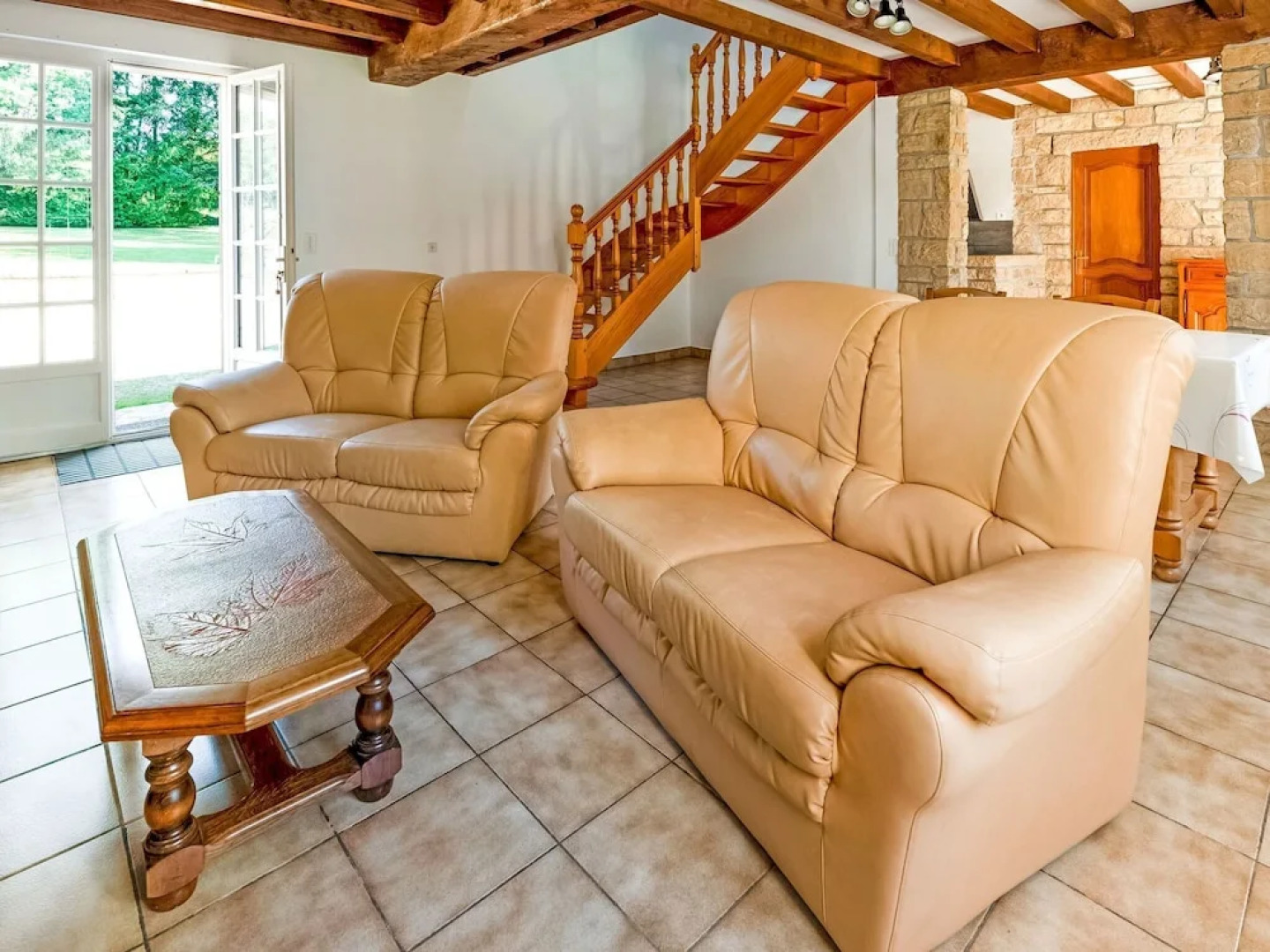 Quaint Holiday Home in Logonna-daoulas Near Sea