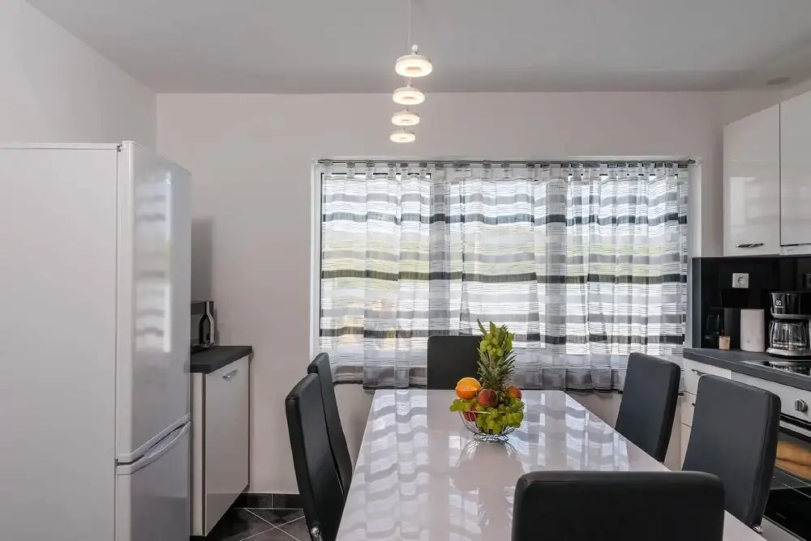 Mario - With Pool - H