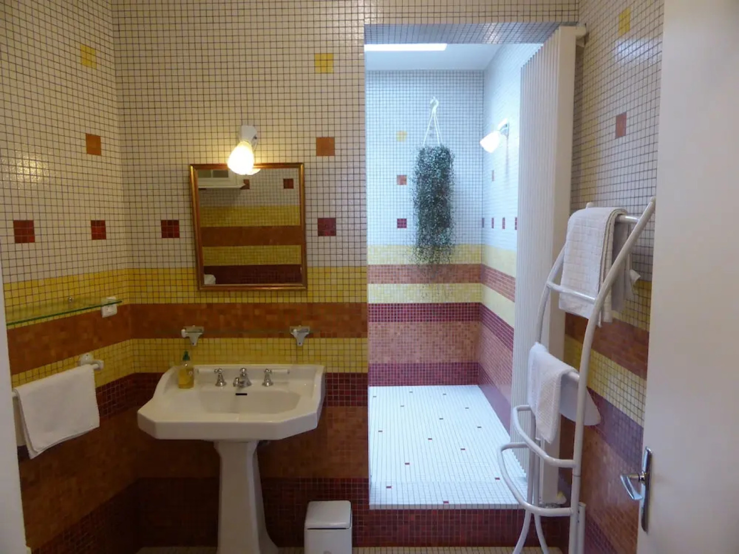 Une chambre a Neuilly