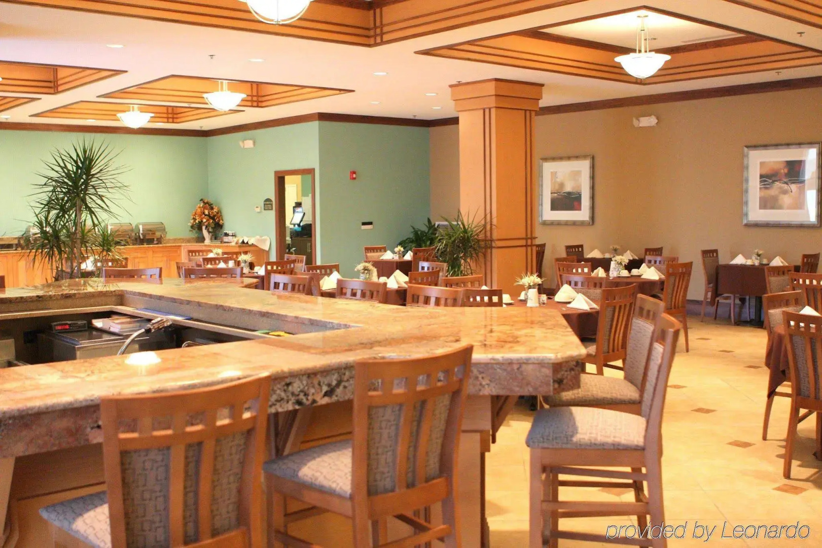 Delta Hotels Huntington Mall