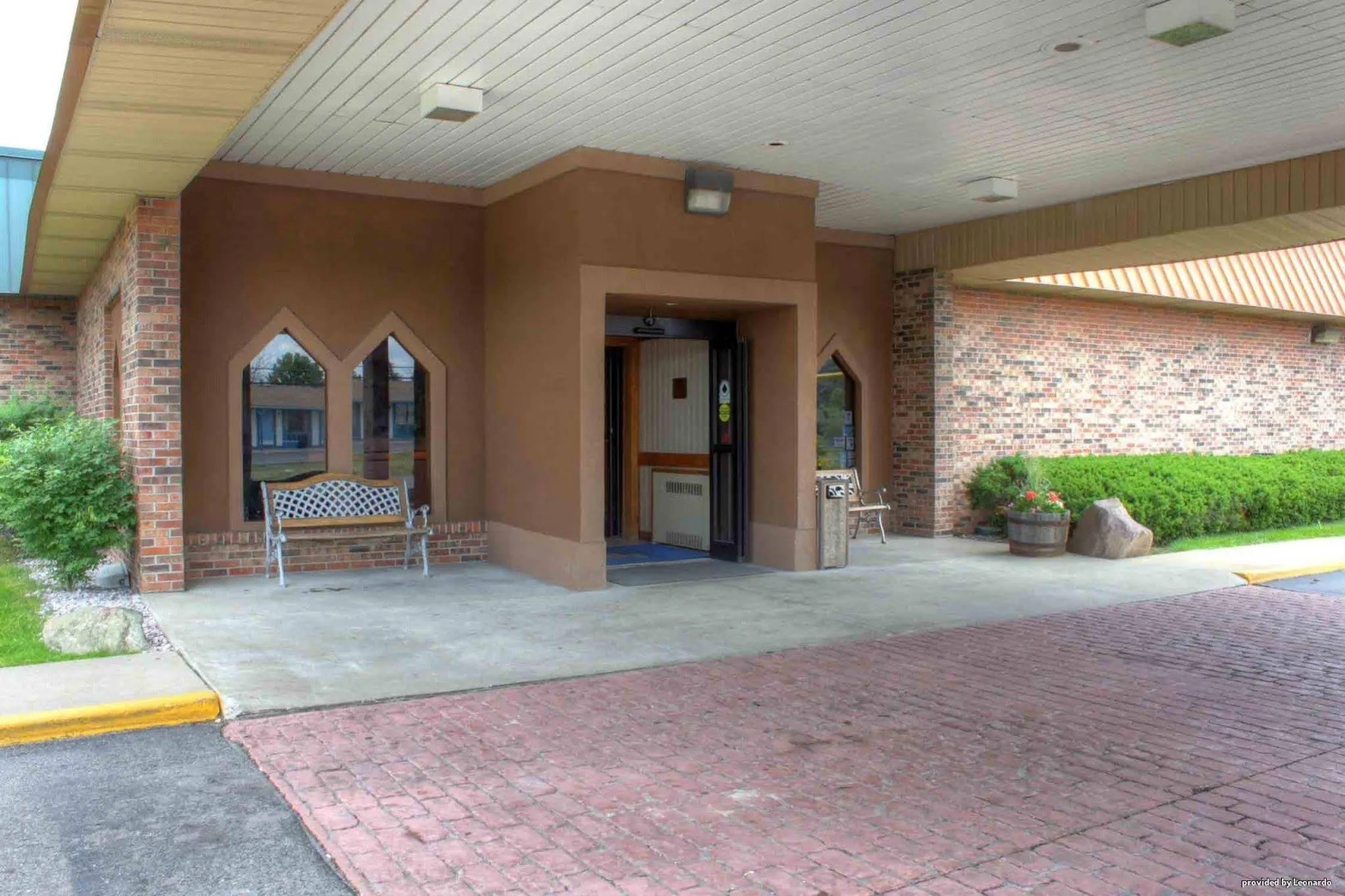 Best Western Woodhaven Inn