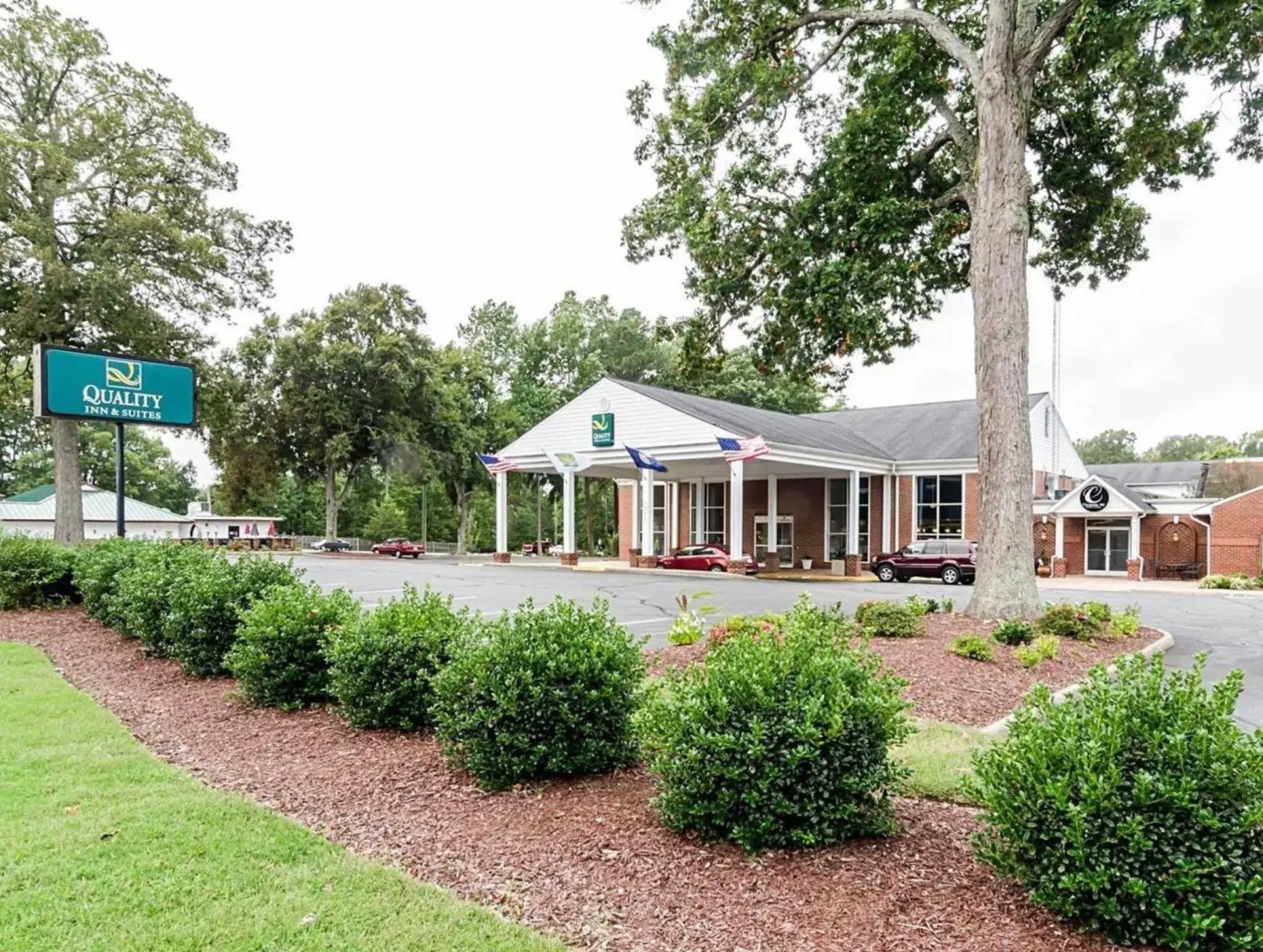 Rodeway Inn & Suites Williamsburg Central