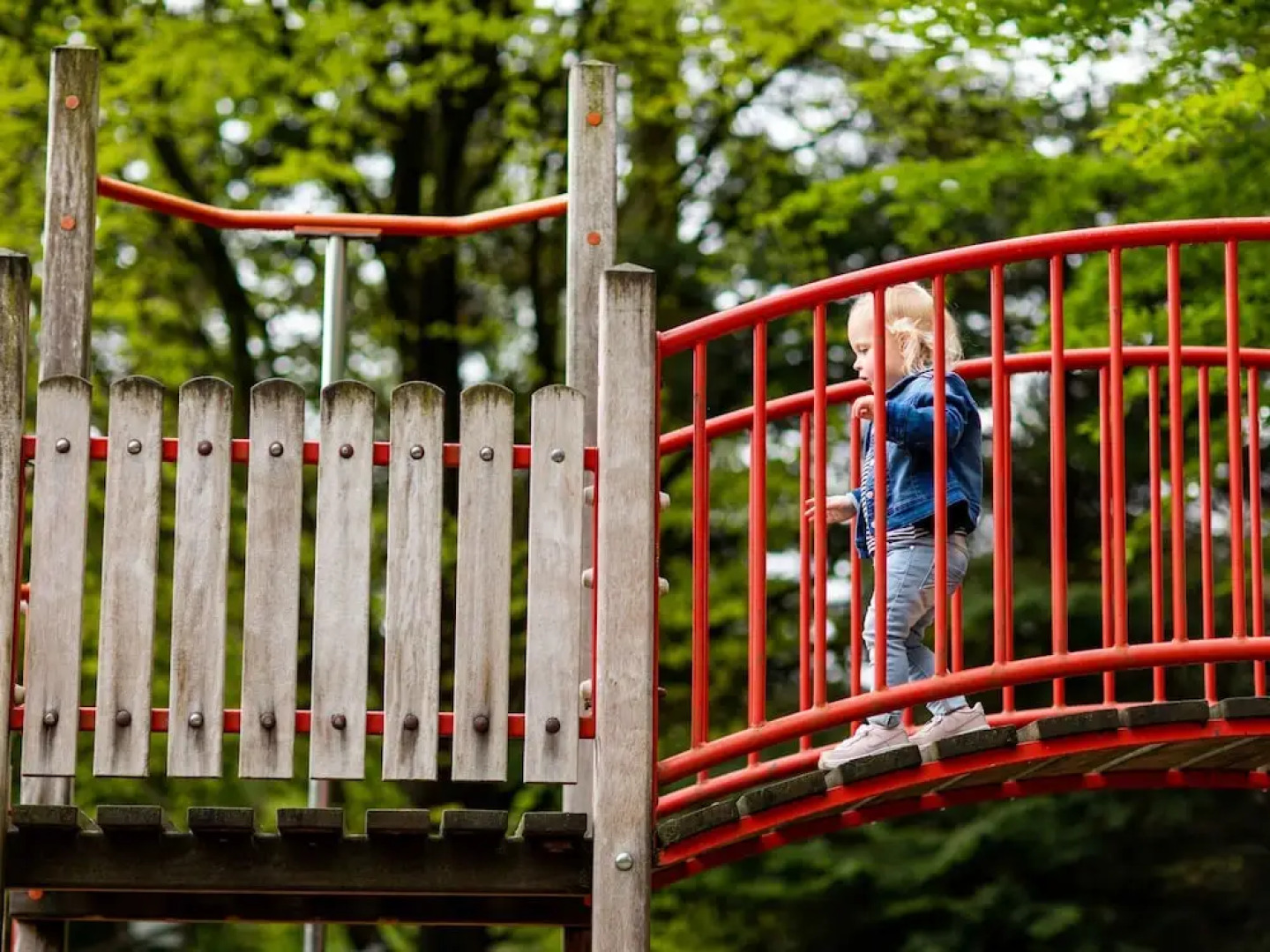 Tidy chalet with garden and WiFi, close to Park De Veluwe