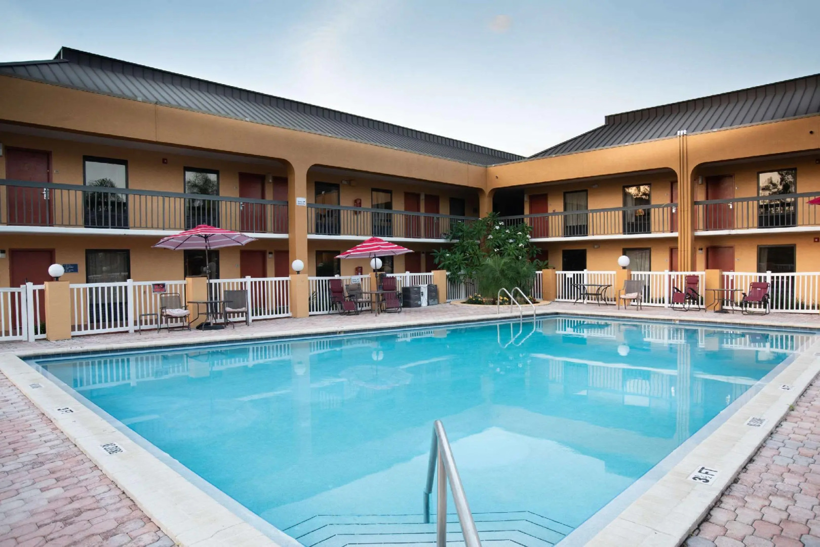 SureStay Hotel by Best Western St. Pete Clearwater Airport