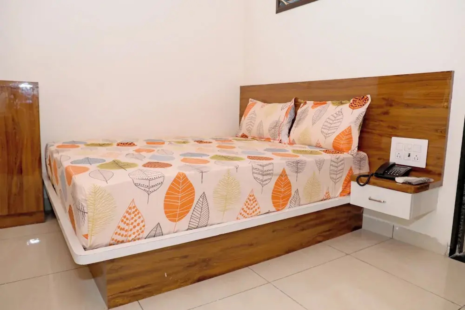 Radhe Krishna Hotel and Restaurant