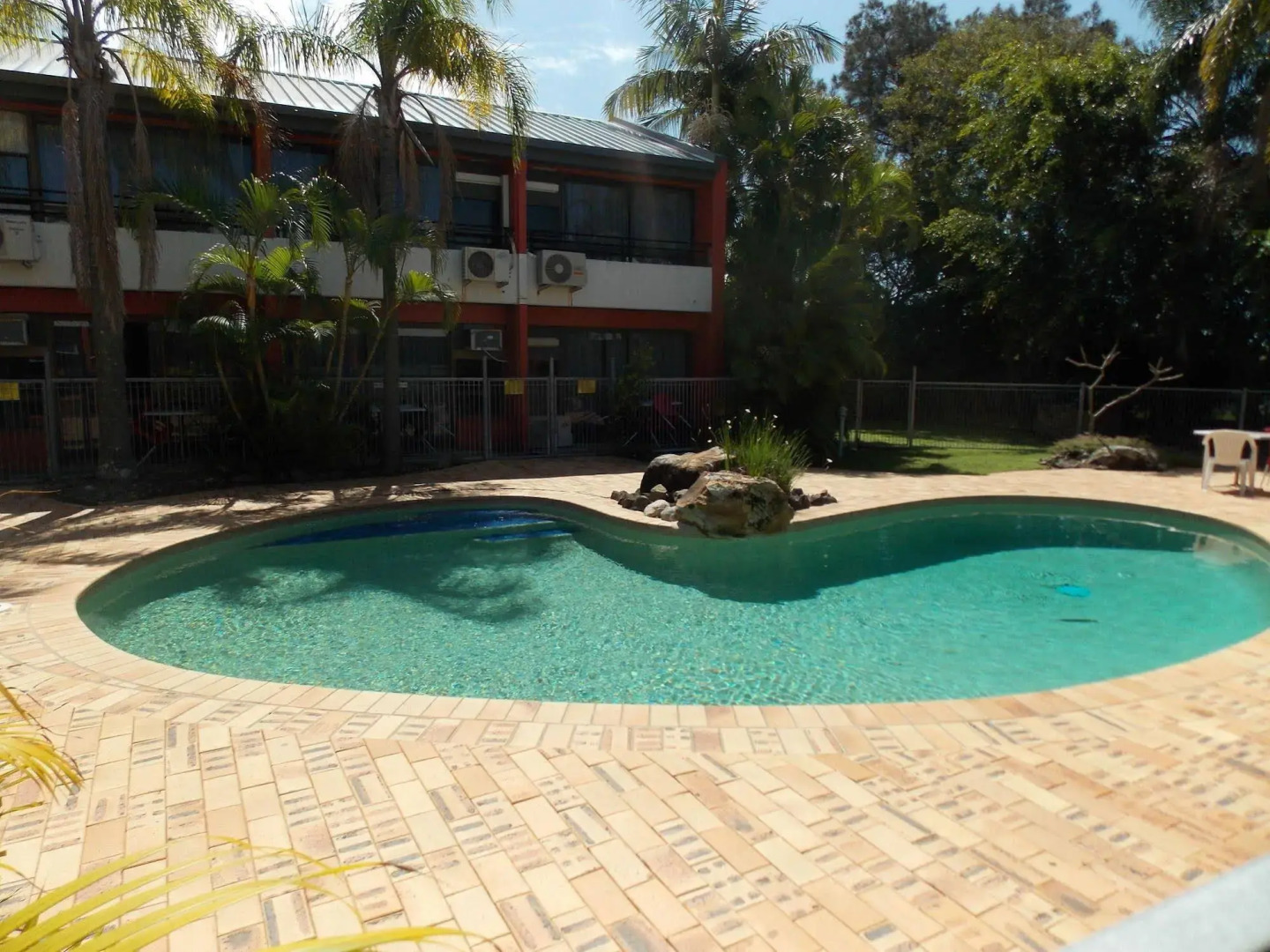 Currimundi Hotel Motel