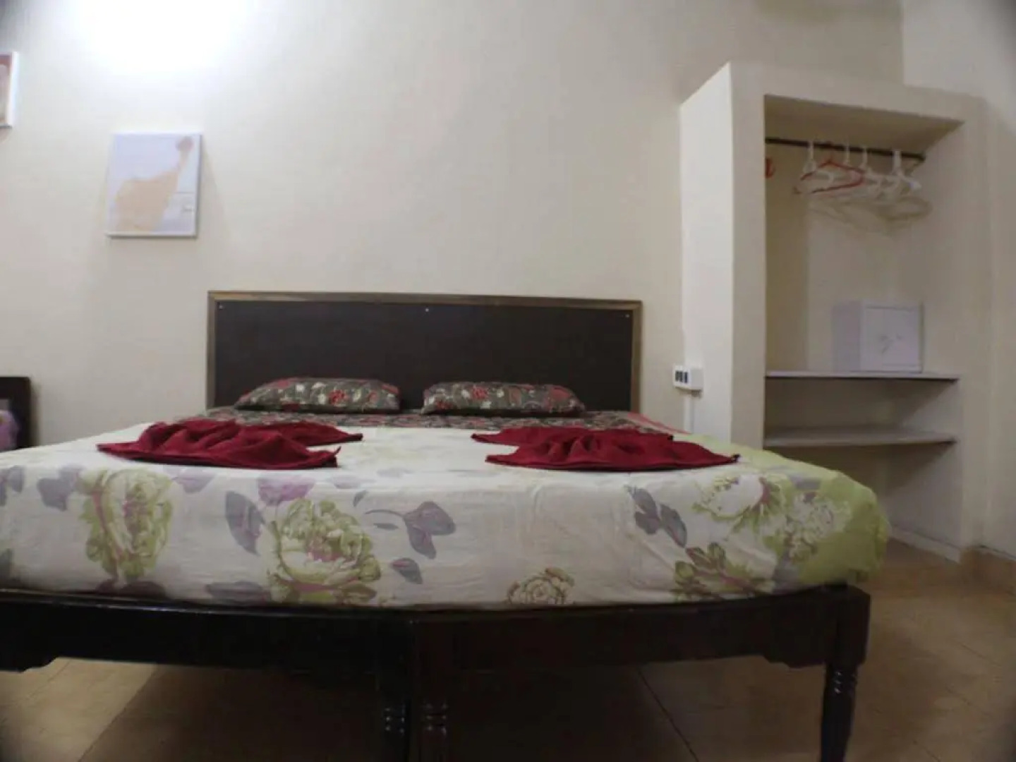 OYO 6808 StayOut Ben's Inn