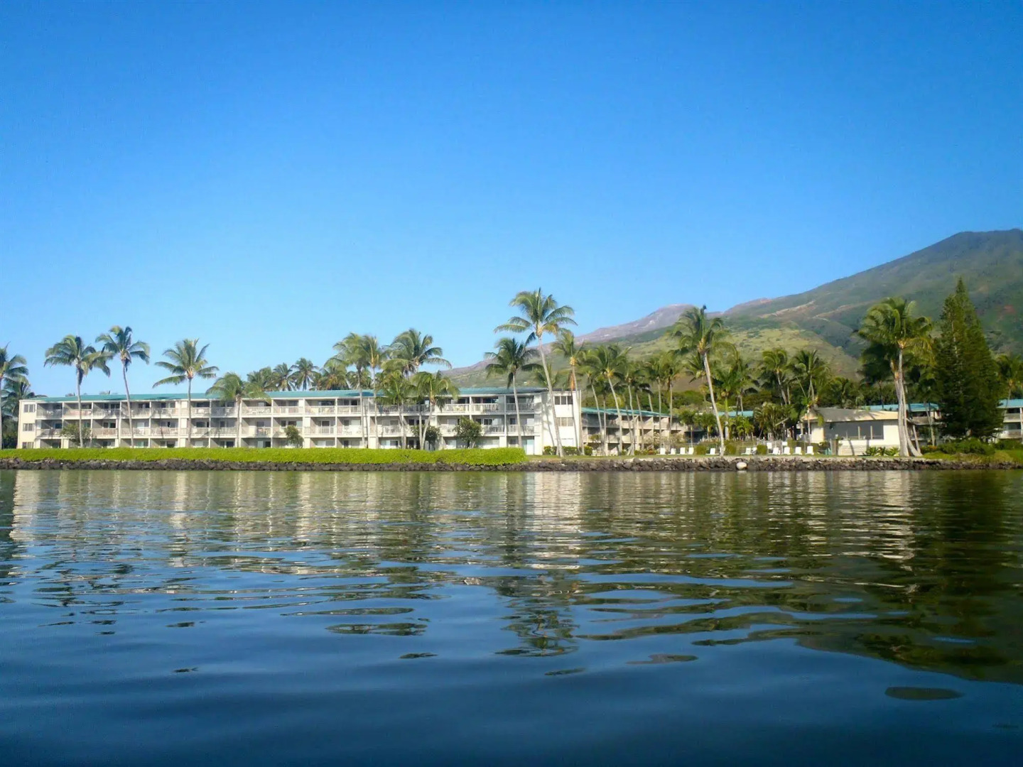 Molokai Vacation Properties – Wavecrest