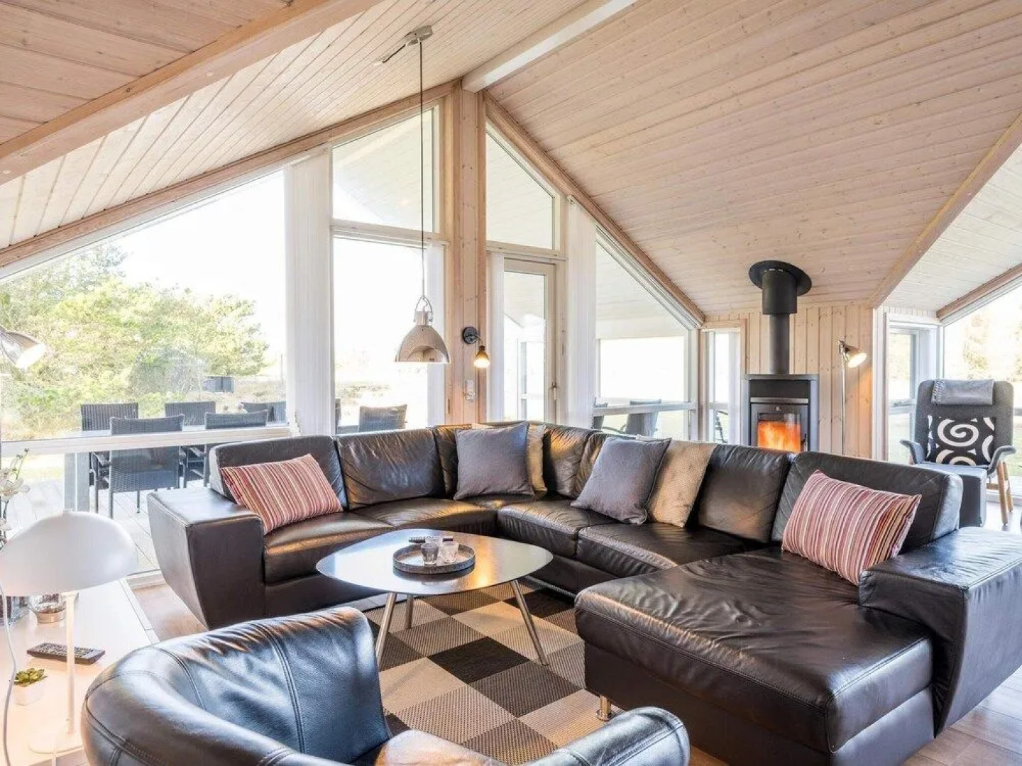 10 Person Holiday Home in Blavand