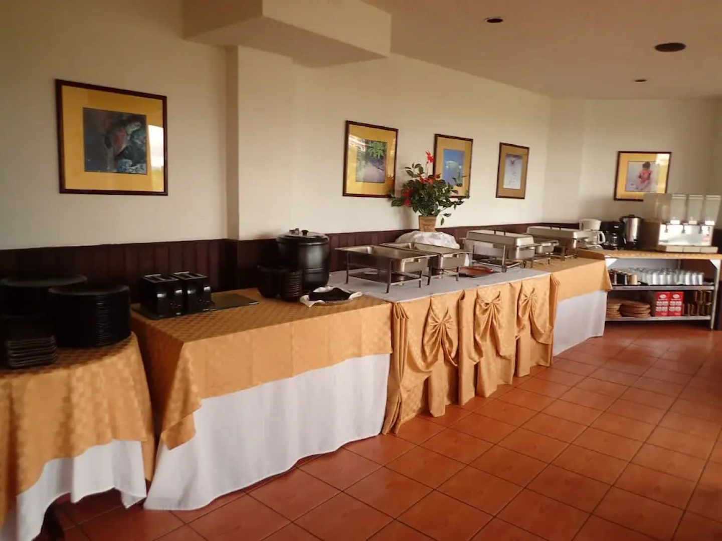 Cliffside Hotel