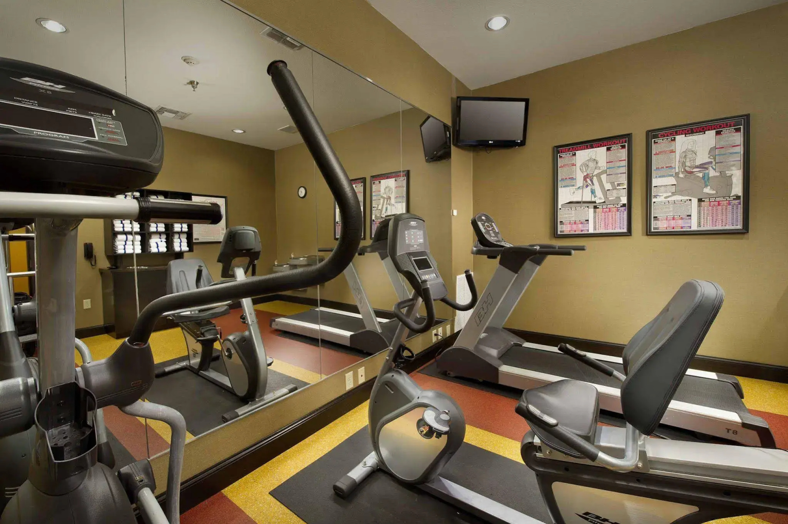 Holiday Inn Express & Suites Denton North by IHG
