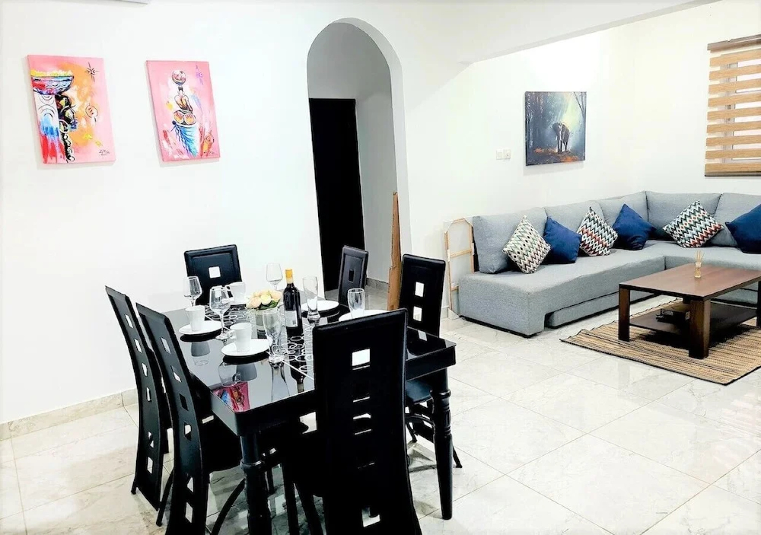 Charming Quiet & Cozy Close to Highway