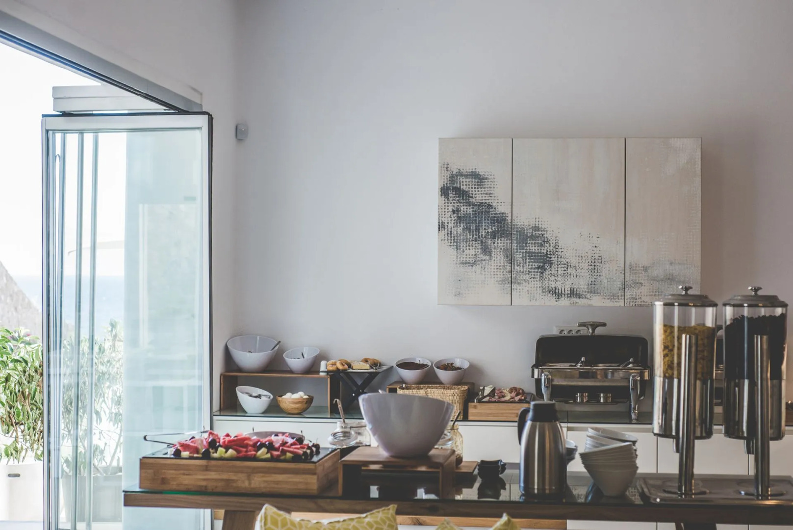 Super Paradise Hotel