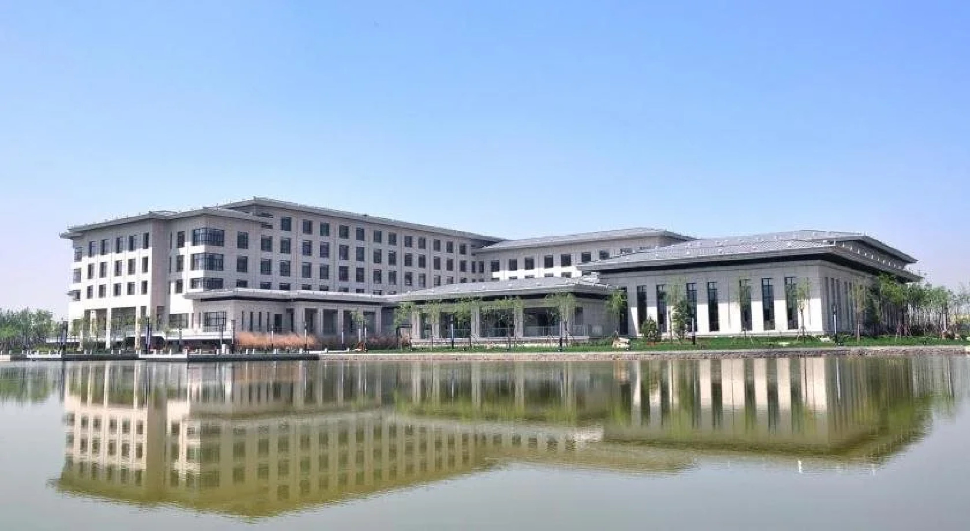 Bolong Lakeview Resort