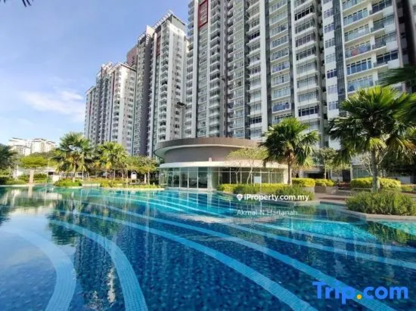 Putrajaya Dwiputra 6 Plus 1 PAX Fully Air-Con