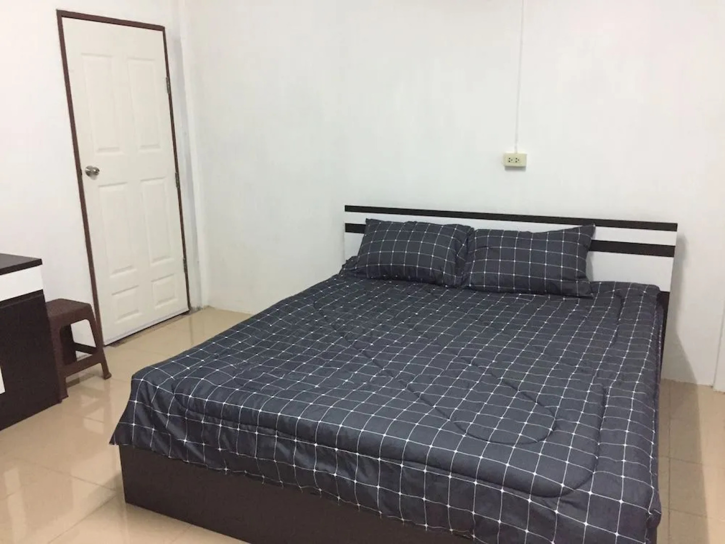 Grandmom At Phayao House