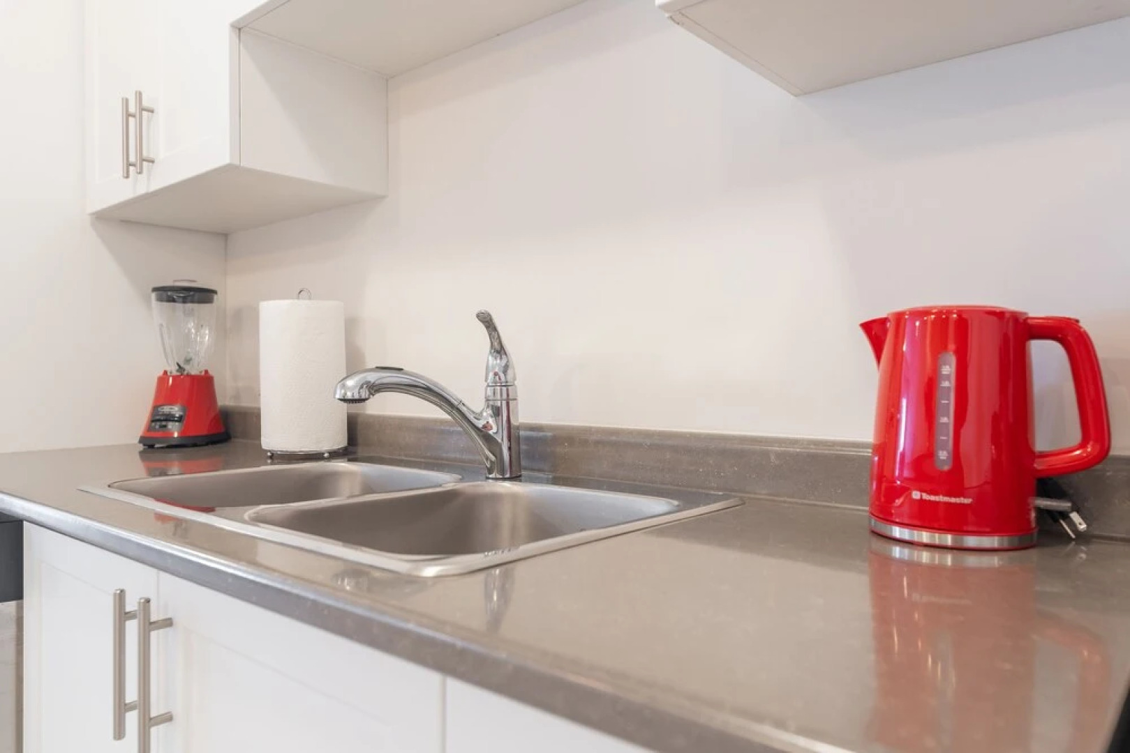 Elegant Brand New Town House