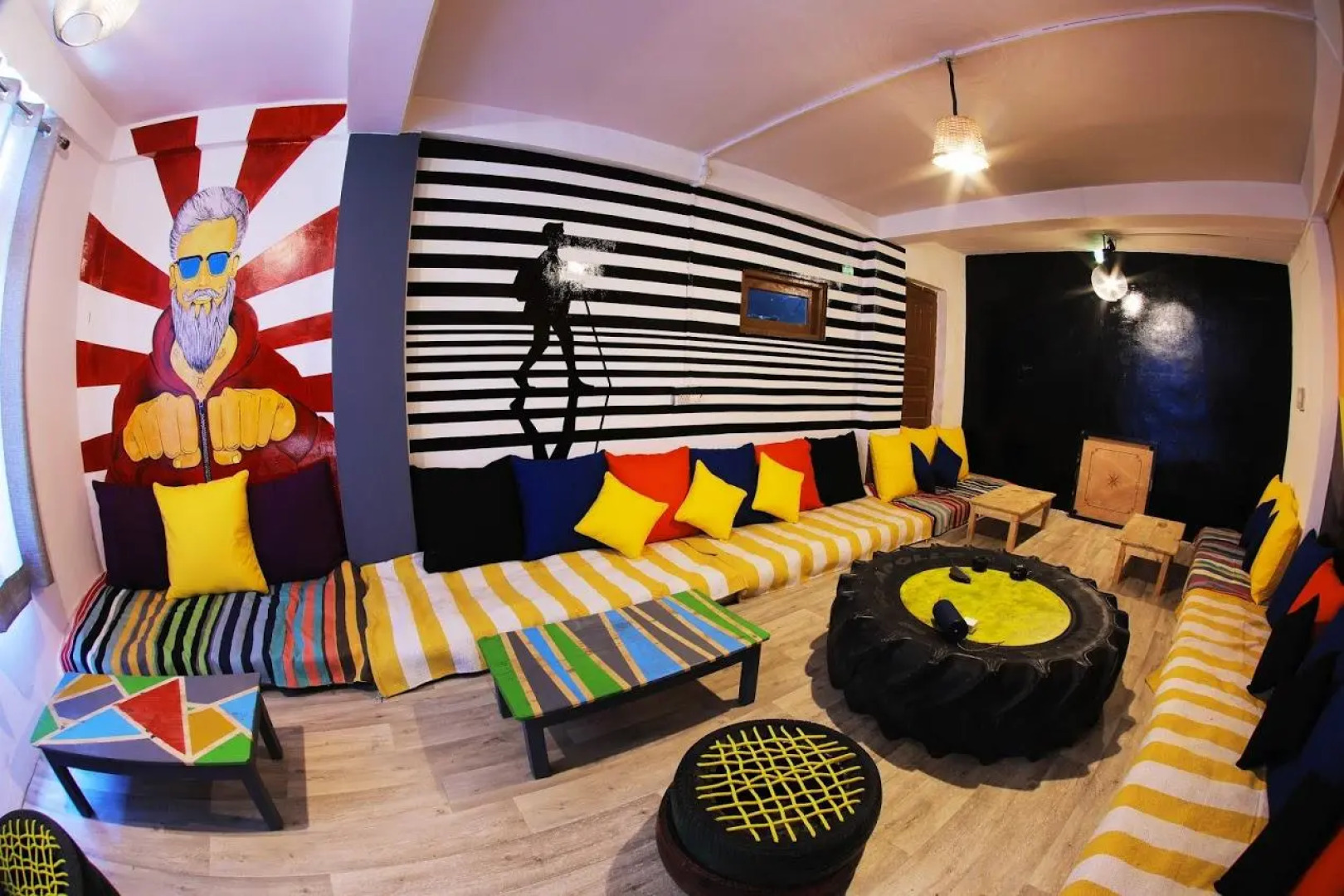 Whoopers Hostel Tosh