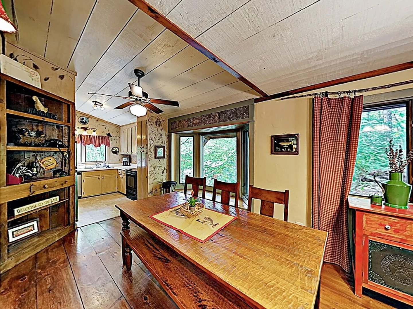 New Listing! Bear Creek On Hogback Lake 3 Bedroom Home