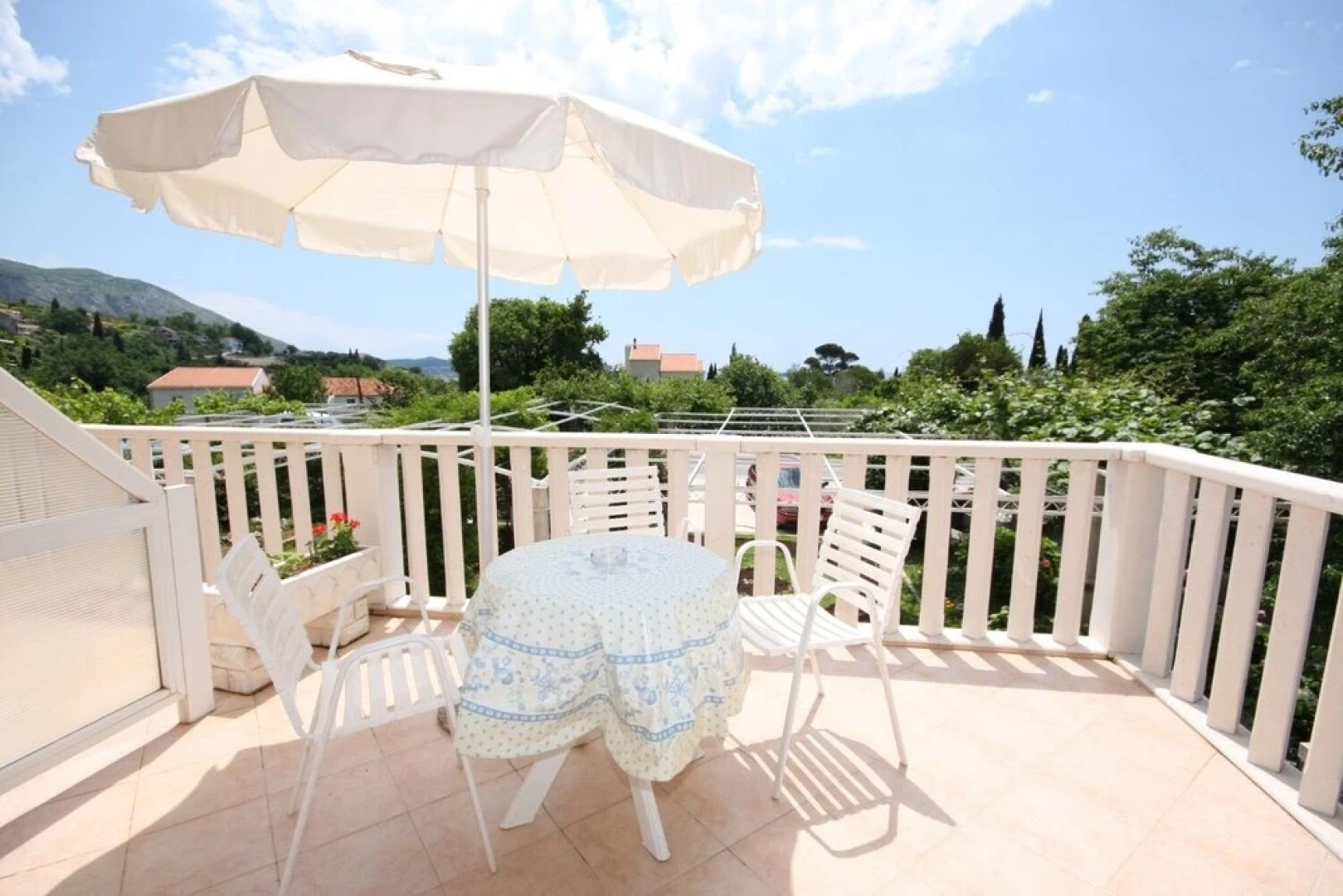 Nikola 1 - Free Parking - SA1