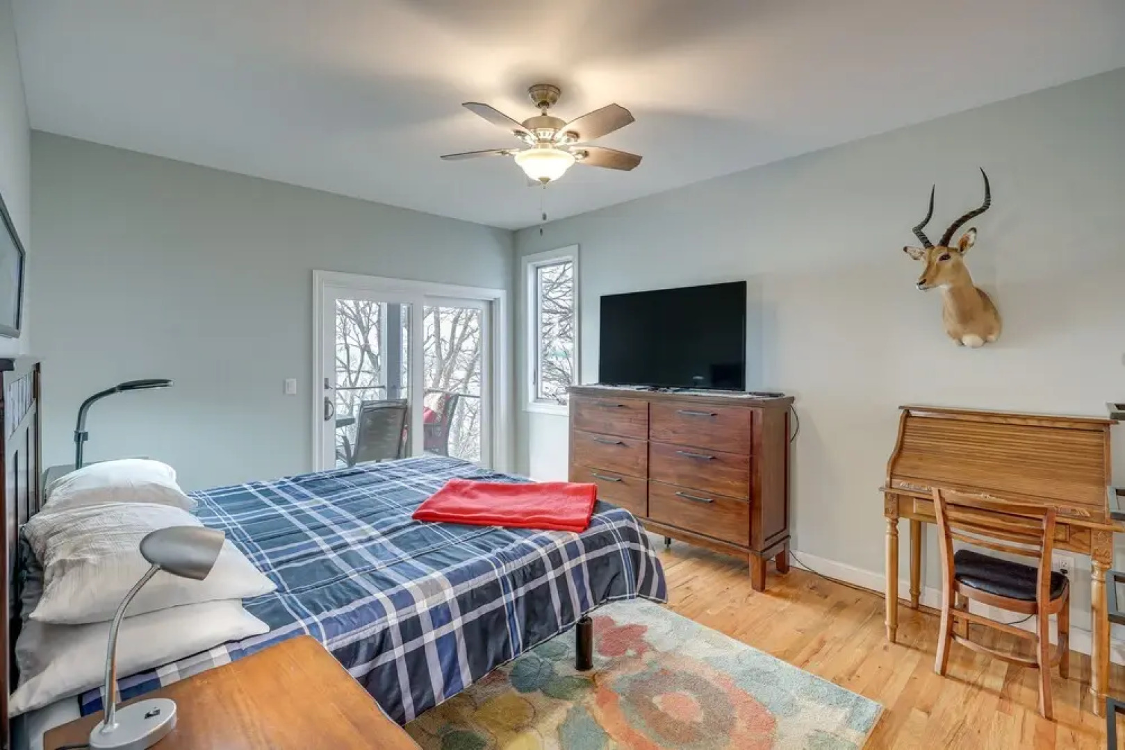 Yankton Vacation Home w/ Hot Tub & River Views