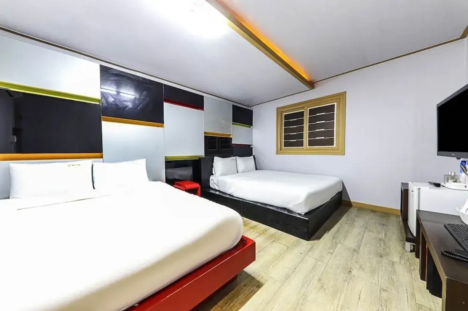 Eli Motel
