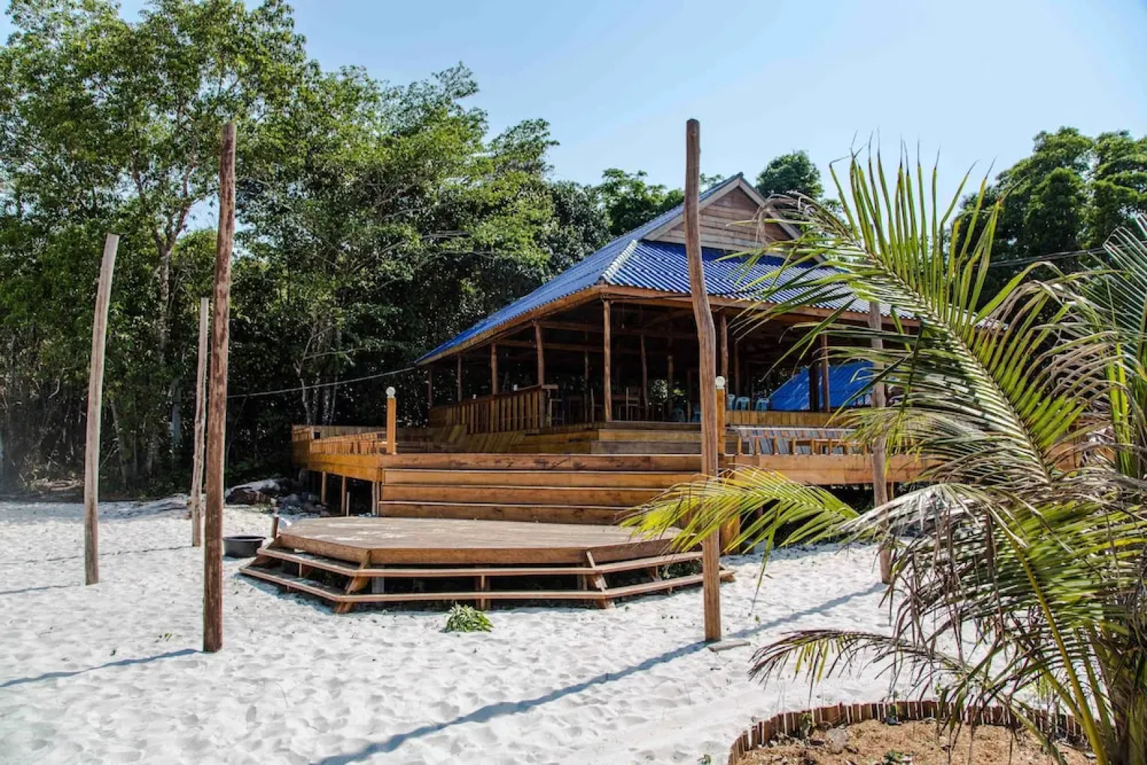 Nest Beach Club - Hostel