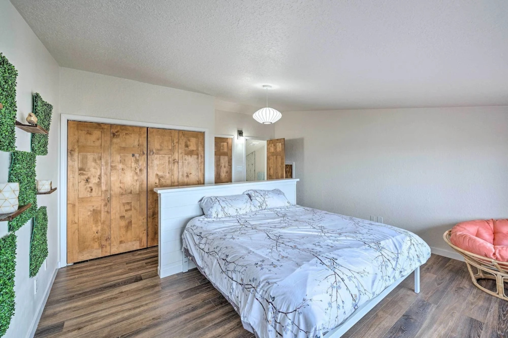 Lovely Coupeville Home w/ Puget Sound Views!