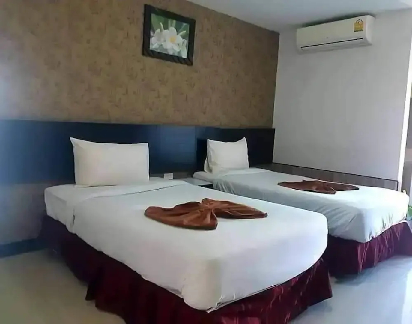 Grand Pruksa Siri Apartment