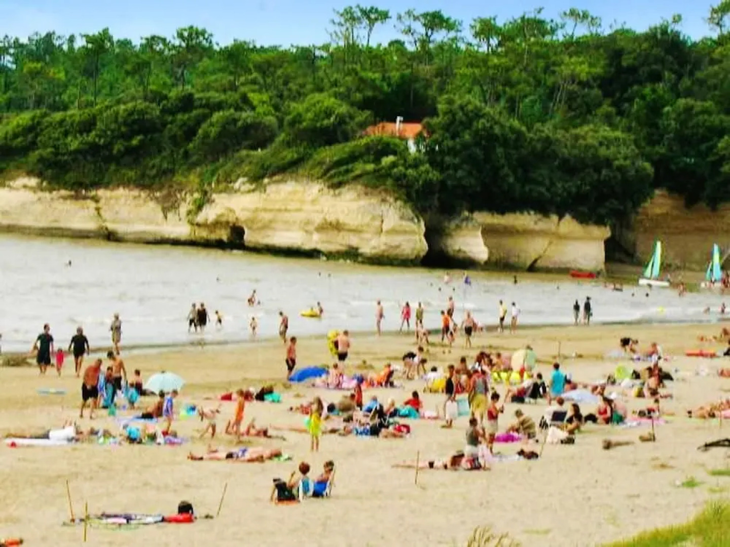 House With 2 Bedrooms in Barzan, With Enclosed Garden and Wifi - 5 km