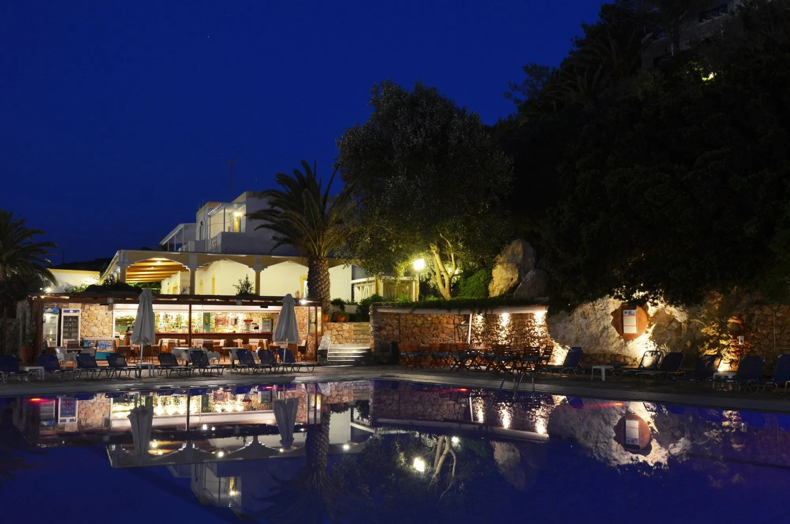 Dolphin Bay Seaside Resort & Suites