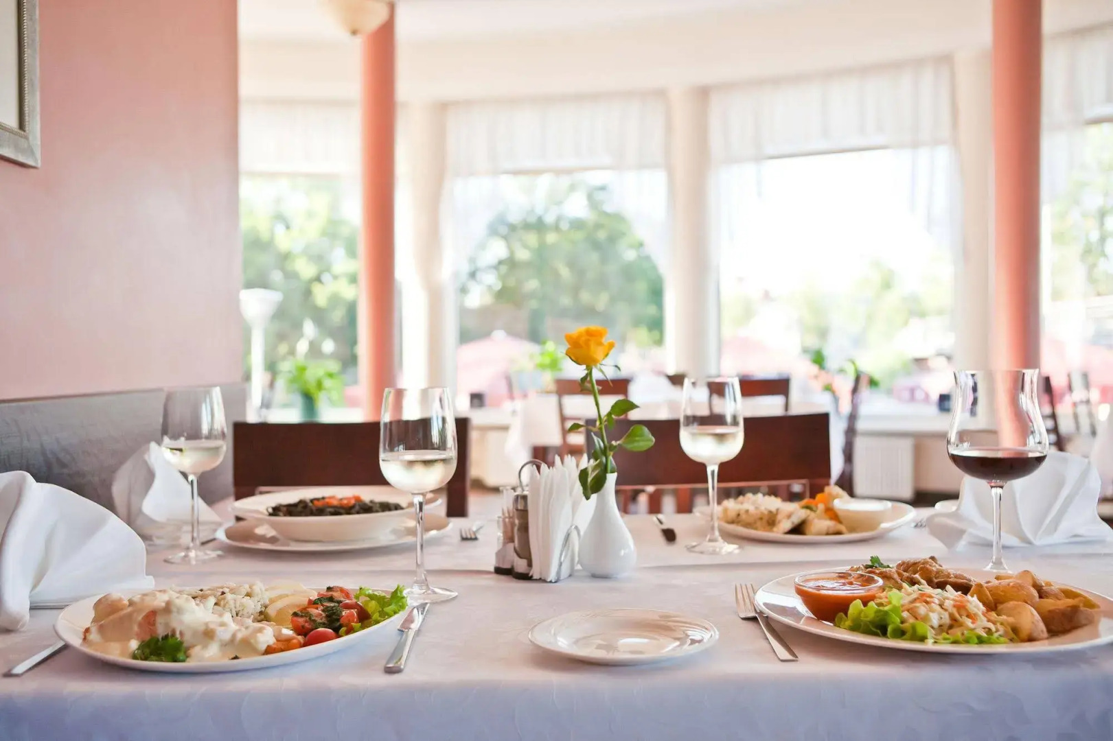 Отель KOLONNA Резекне