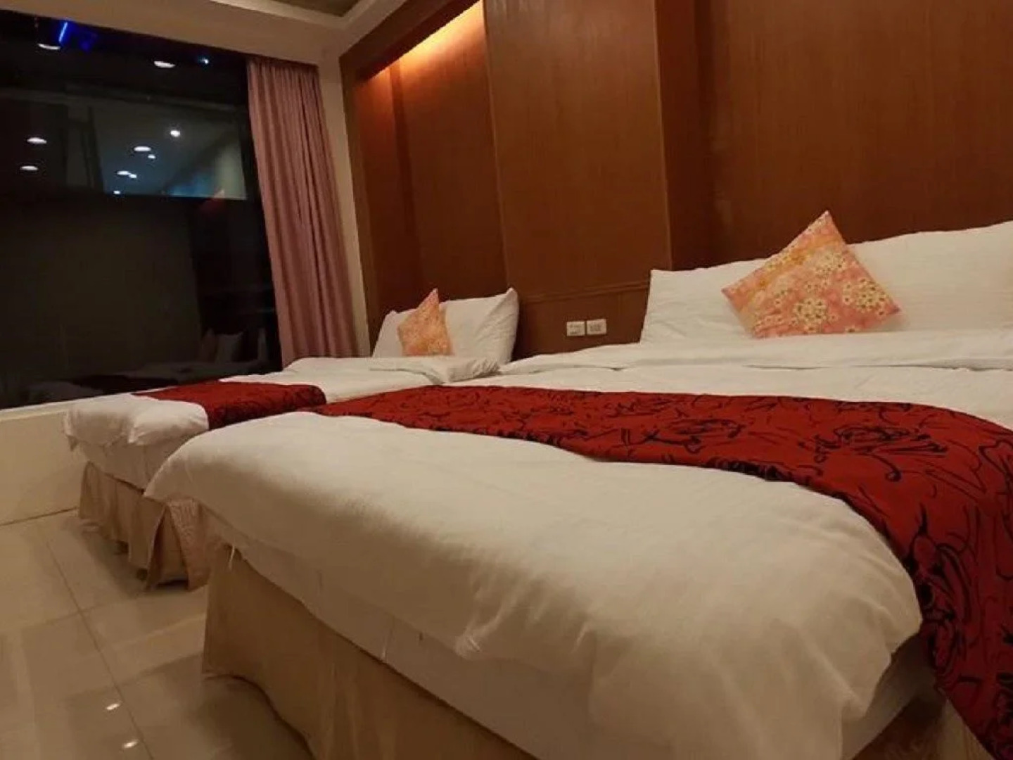 Sun Moon Lake Crystal B & B