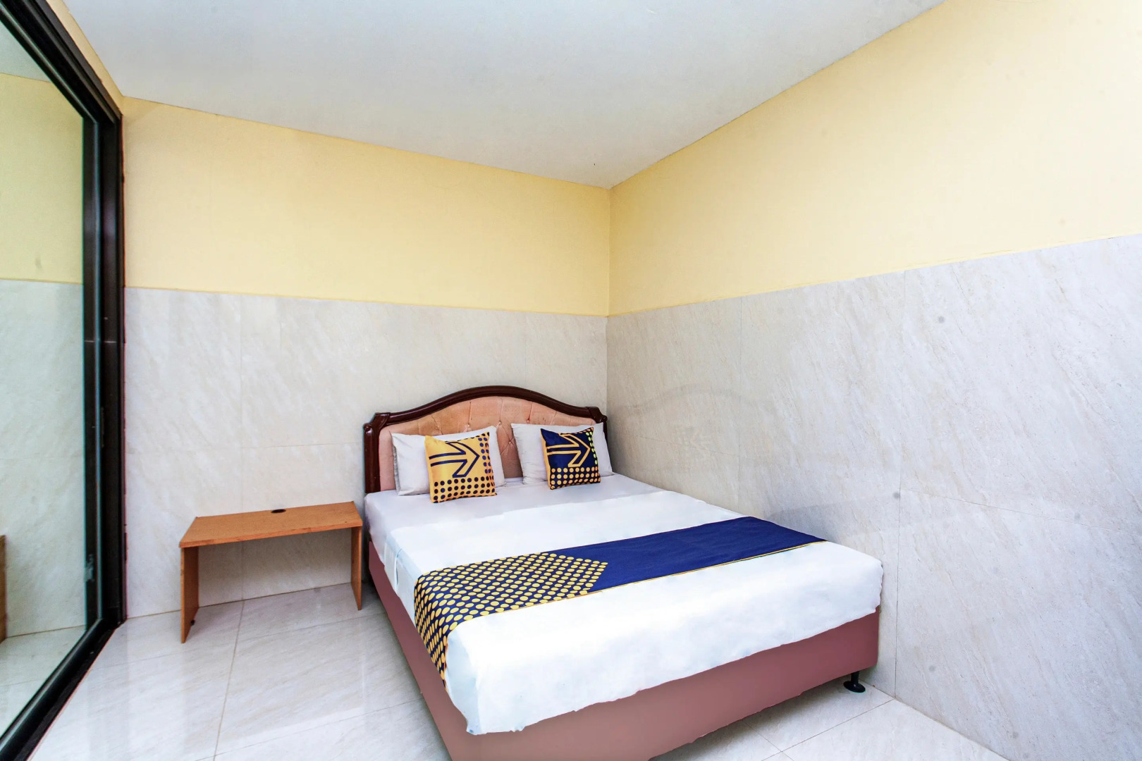 SPOT ON 2815 Hotel Damai