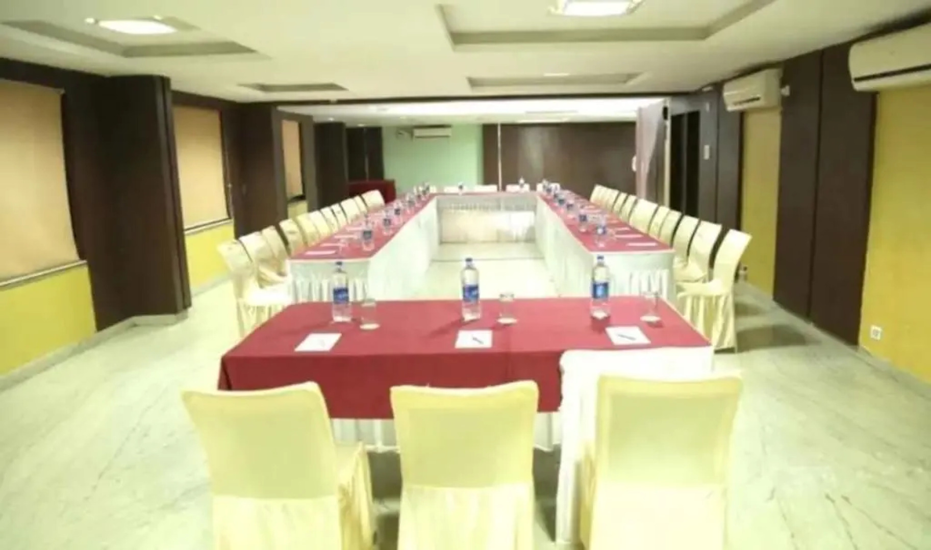 Fabhotel Raj Residency Ii
