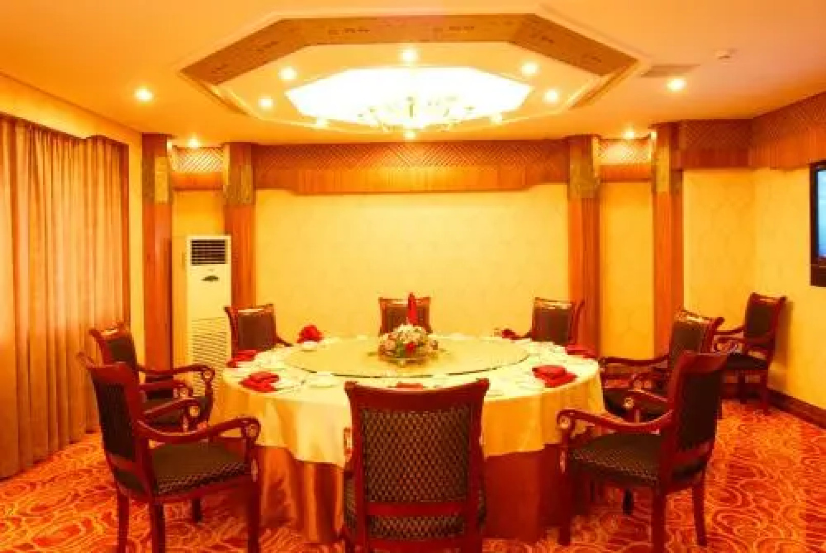 Yanbian Hotel