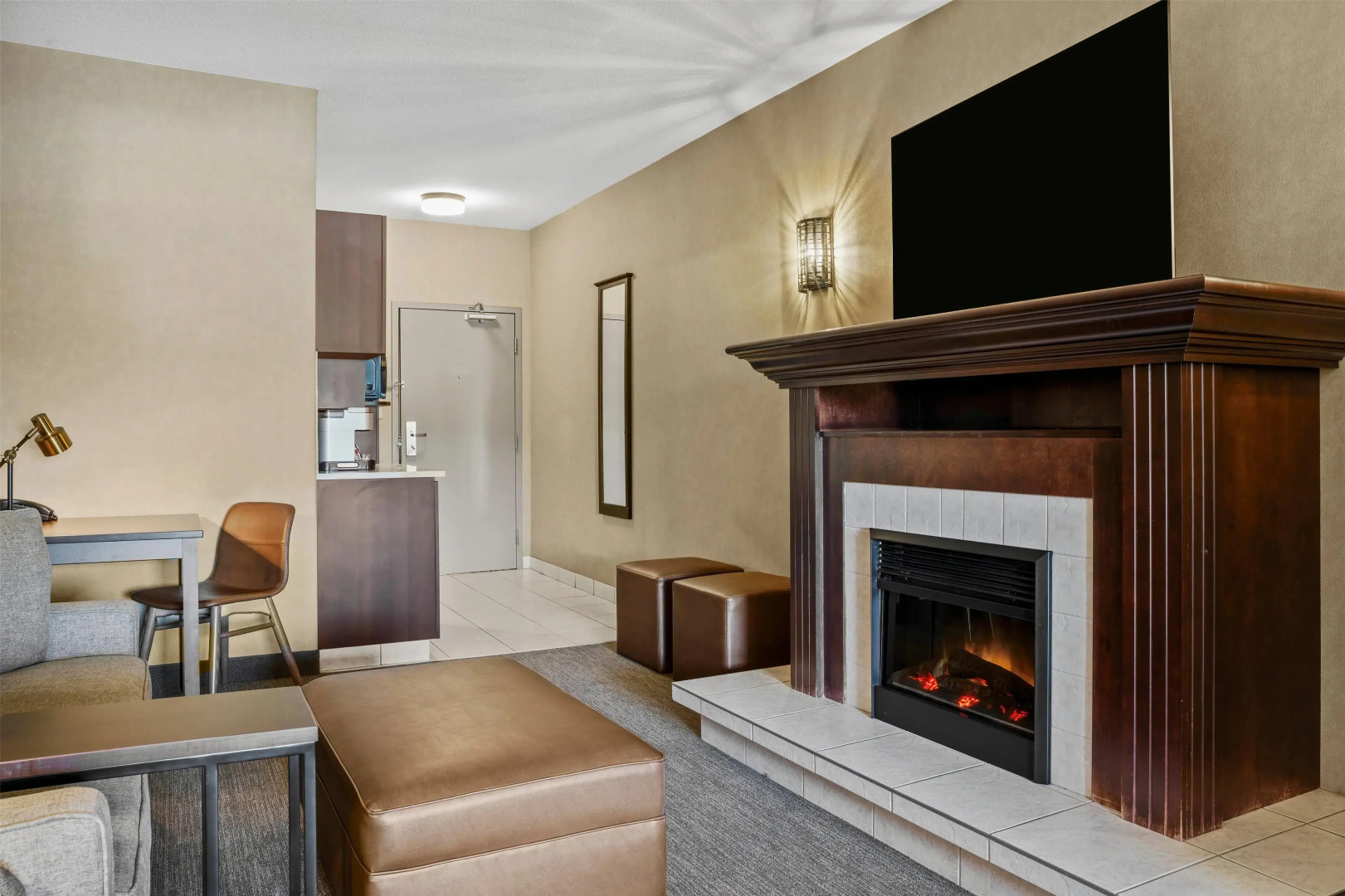 Ramada by Wyndham Drumheller Hotel & Suites
