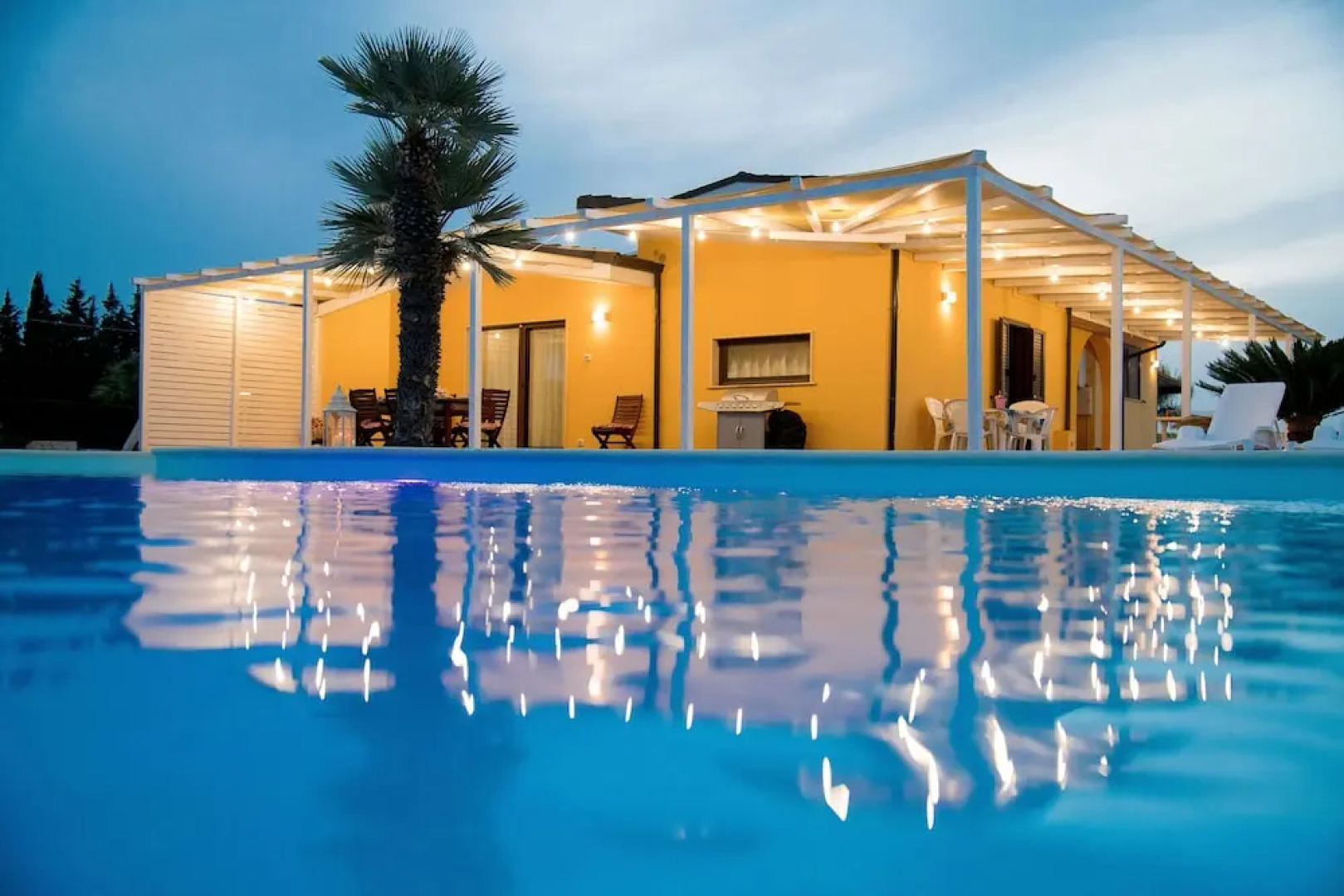 Villa With Large Swimming Pool Salento